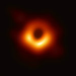 Учени заснеха истинска черна дупка