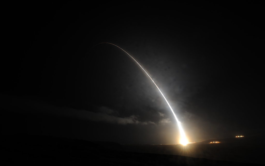 САЩ се провалиха в тестове на балистична ракета