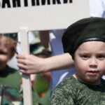 Бебешки военен парад