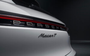 Porsche пенсионира бензиновият Macan в полза на е-версията