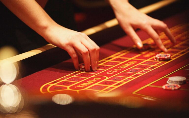 Кой има повече късмет в казино игрите - мъжете или жените?