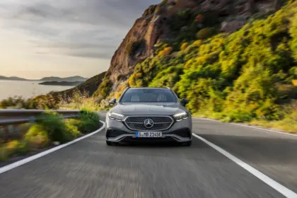 Mercedes-Benz представи шестото си поколение E-Class комби