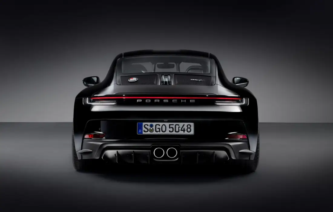 Porsche представя хибридна версия на 911